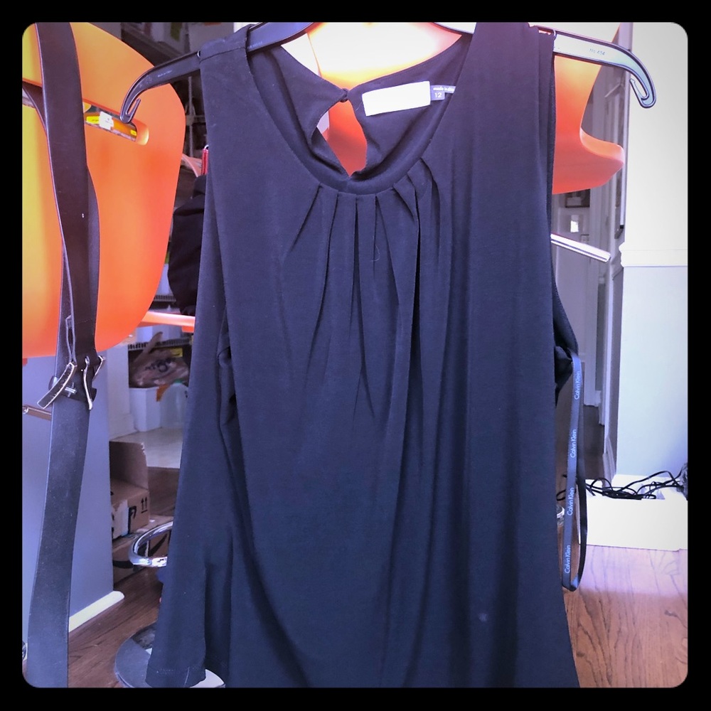 NWT Clavin Klein black suiting shell. Size 12